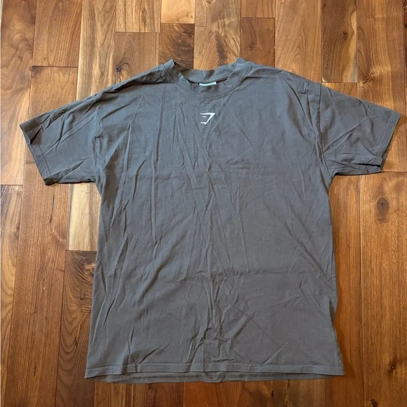 Gymshark Women's Gray Short Sleeve Tee - Picture 2 of 2